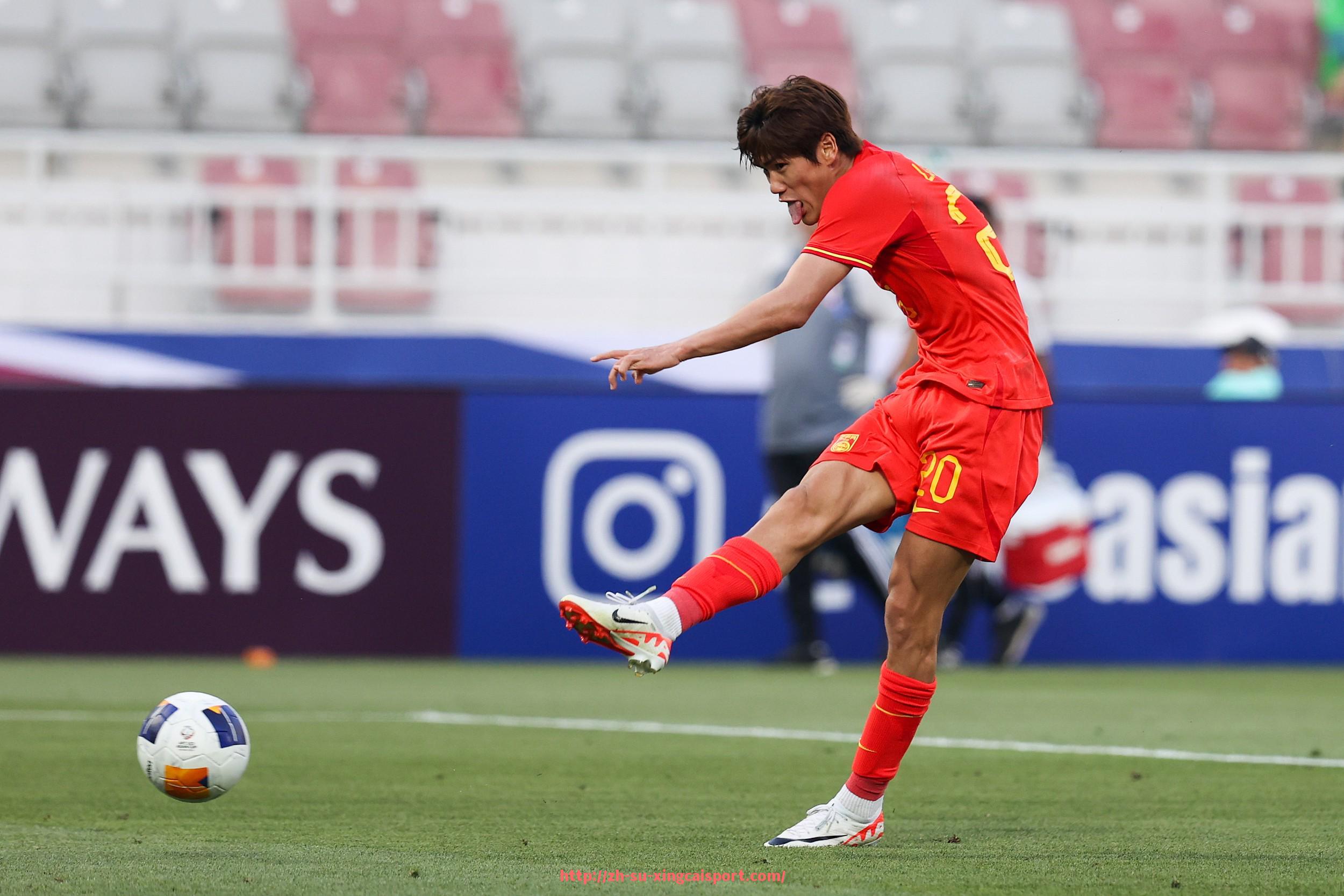 杏彩体育-哪支英超球队外籍球员比例最高？阵容构成分析