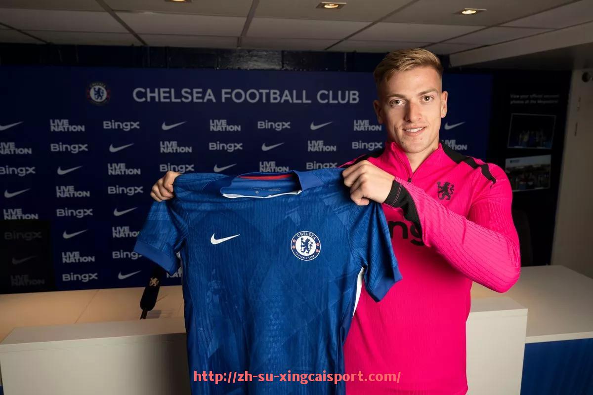 杏彩体育-英超球队轮换：英超球队的阵容轮换策略与效果